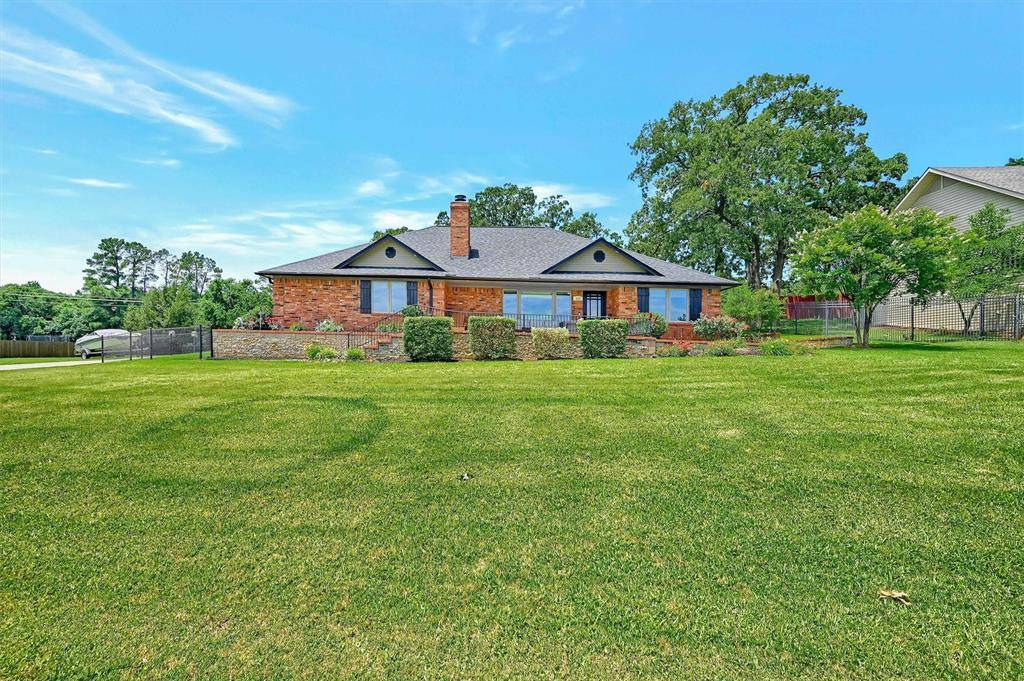 Lake Kiowa, TX 76240,117 Kiowa Drive S