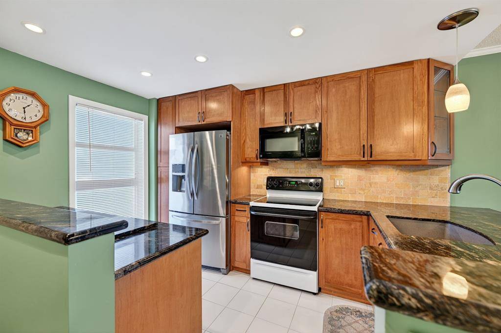 Fort Lauderdale, FL 33315,1200 SW 12th St #301