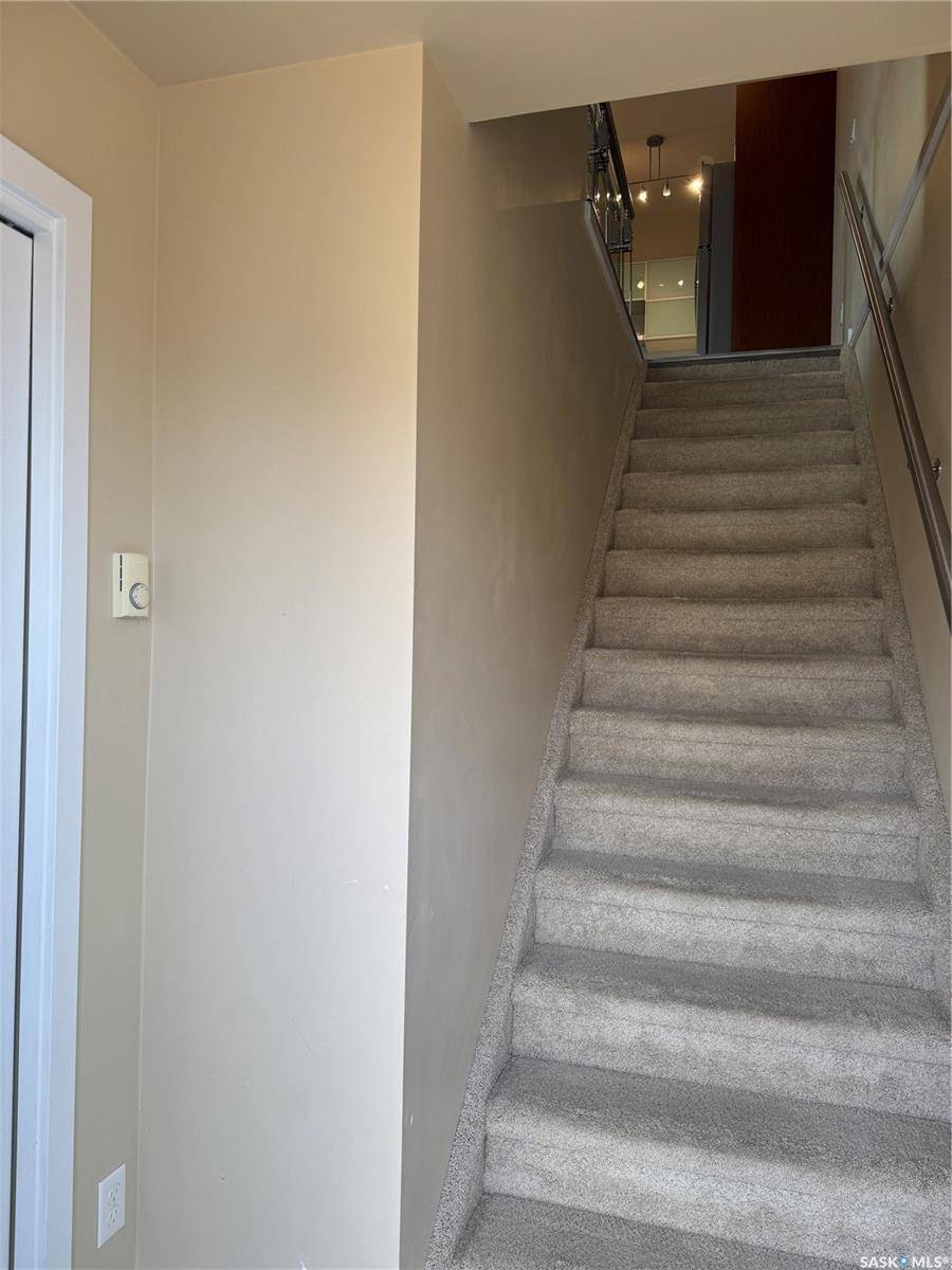 Saskatoon, SK S7W 0M5,1015 Patrick CRESCENT #1206