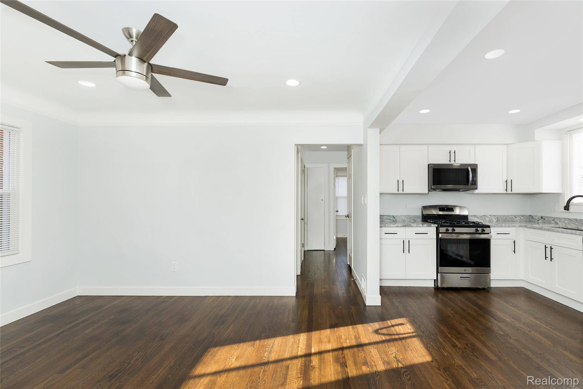 Wayne, MI 48224,12058 Wayburn