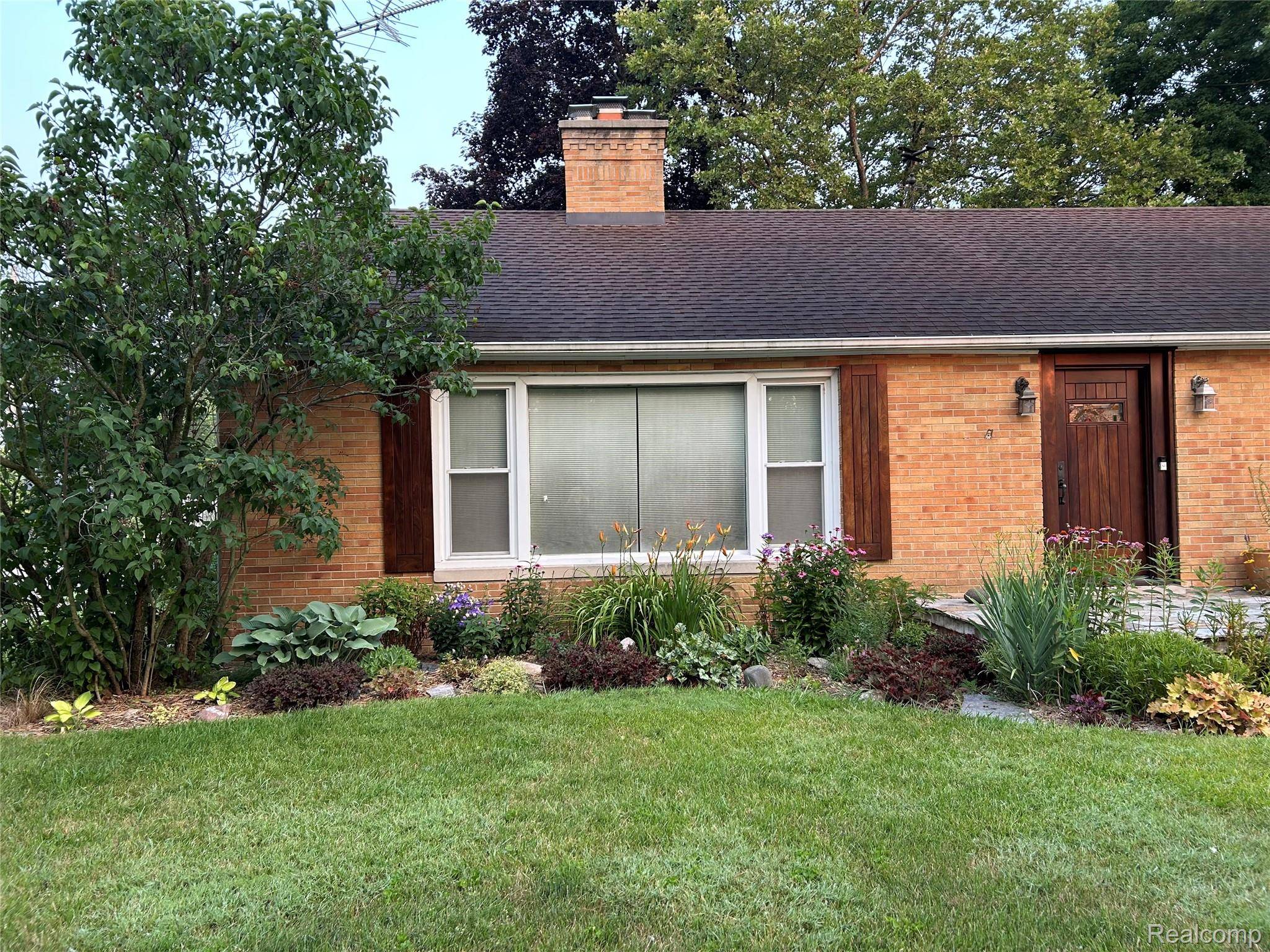 Lansing, MI 48917,401 Richard AVE