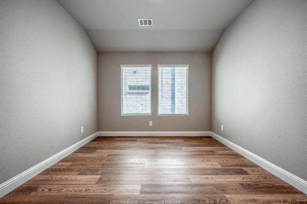 Mckinney, TX 75069,511 Midnight Oak Drive