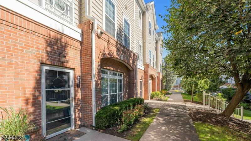 Belleville Twp., NJ 07109,1105 Hamilton St #1105