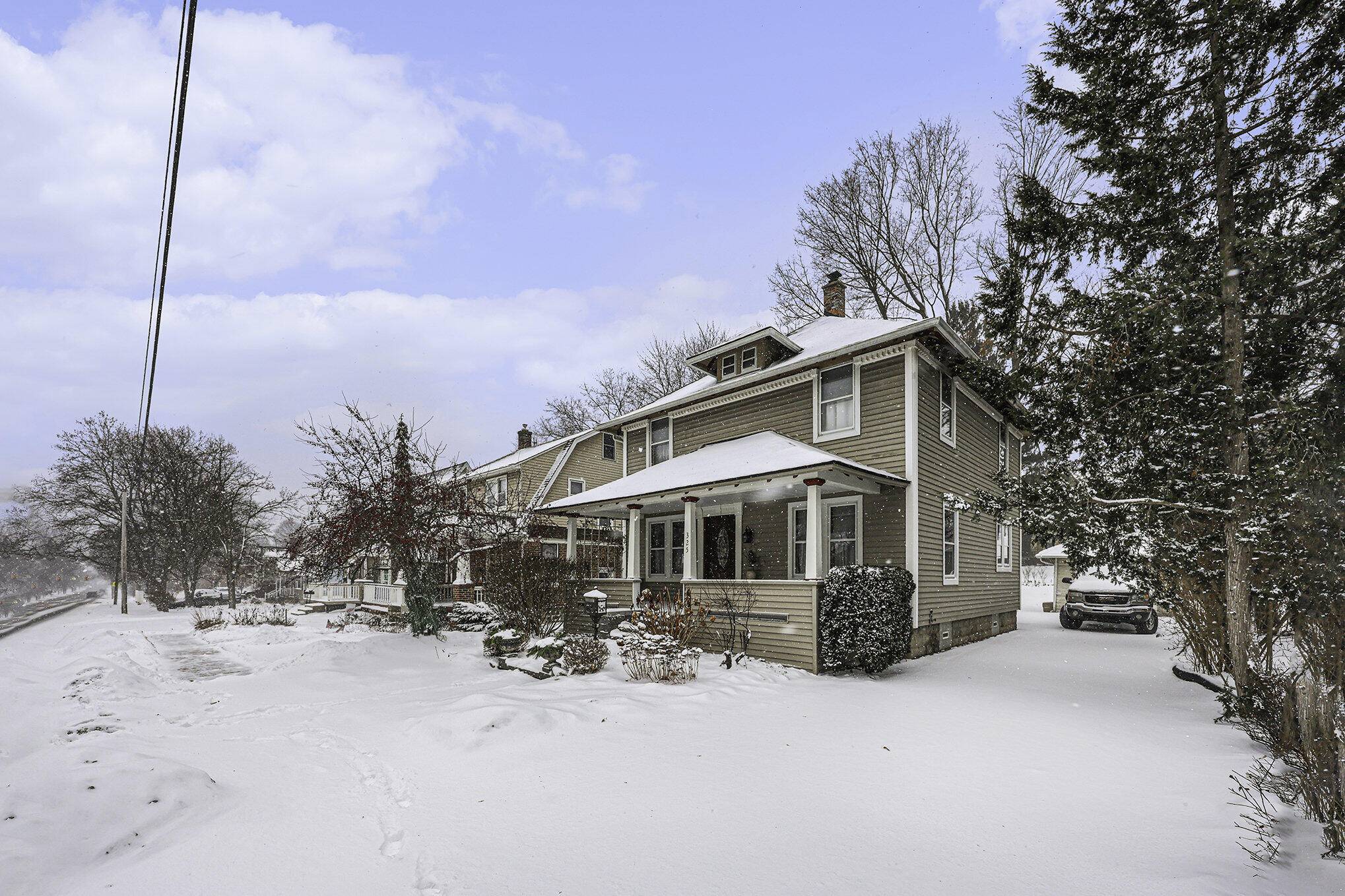 Romeo, MI 48065,325 W Saint Clair ST