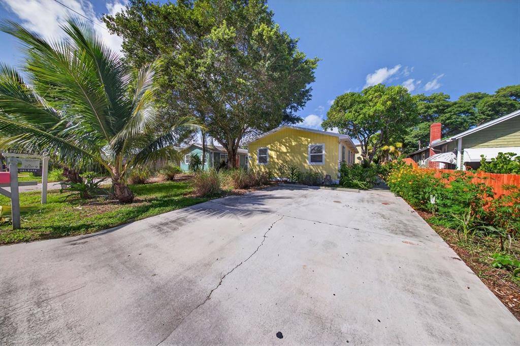 Pompano Beach, FL 33060,117 NE 8th St