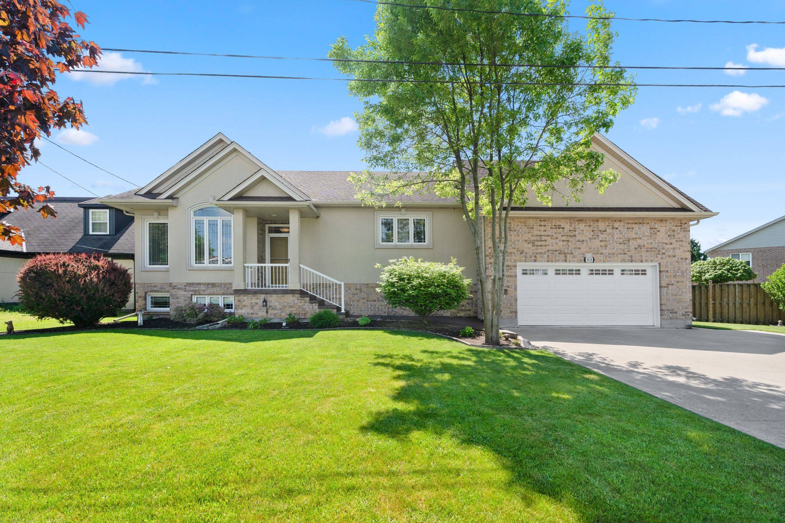 Niagara Falls, ON L2H 1E8,8028 Booth ST