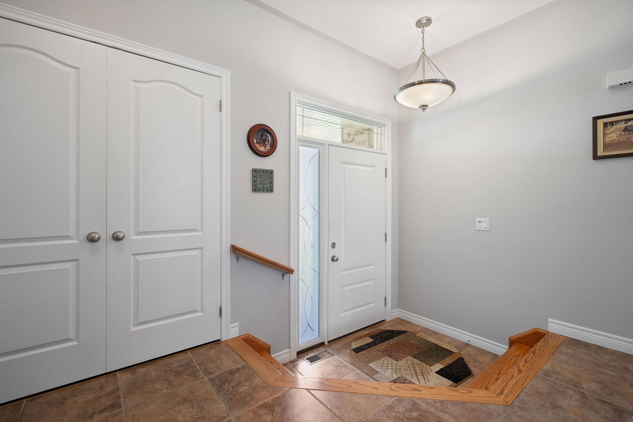 Niagara Falls, ON L2H 1E8,8028 Booth ST