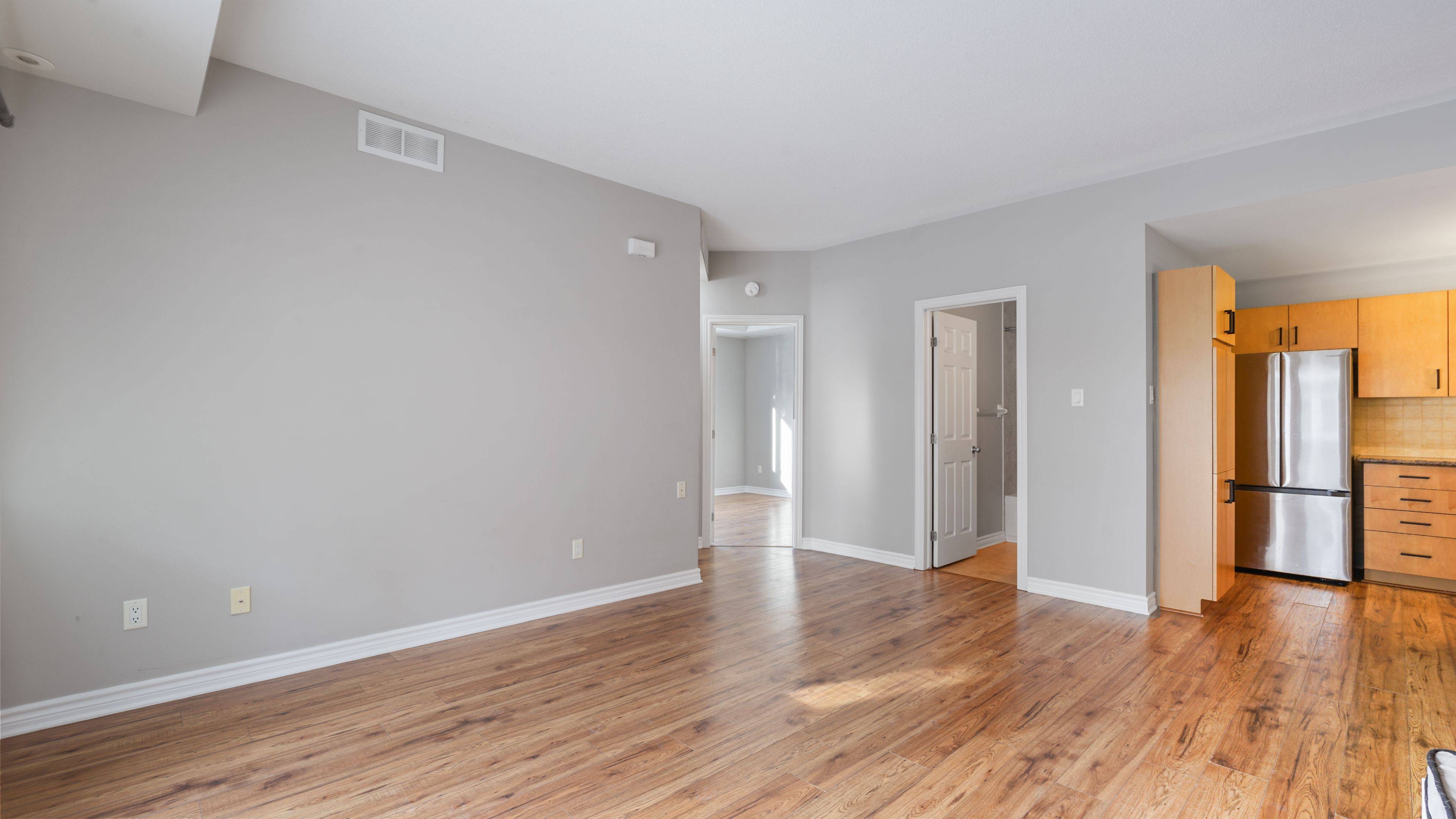 Stittsville - Munster - Richmond, ON K2S 0C7,1107 Stittsville Main ST #G