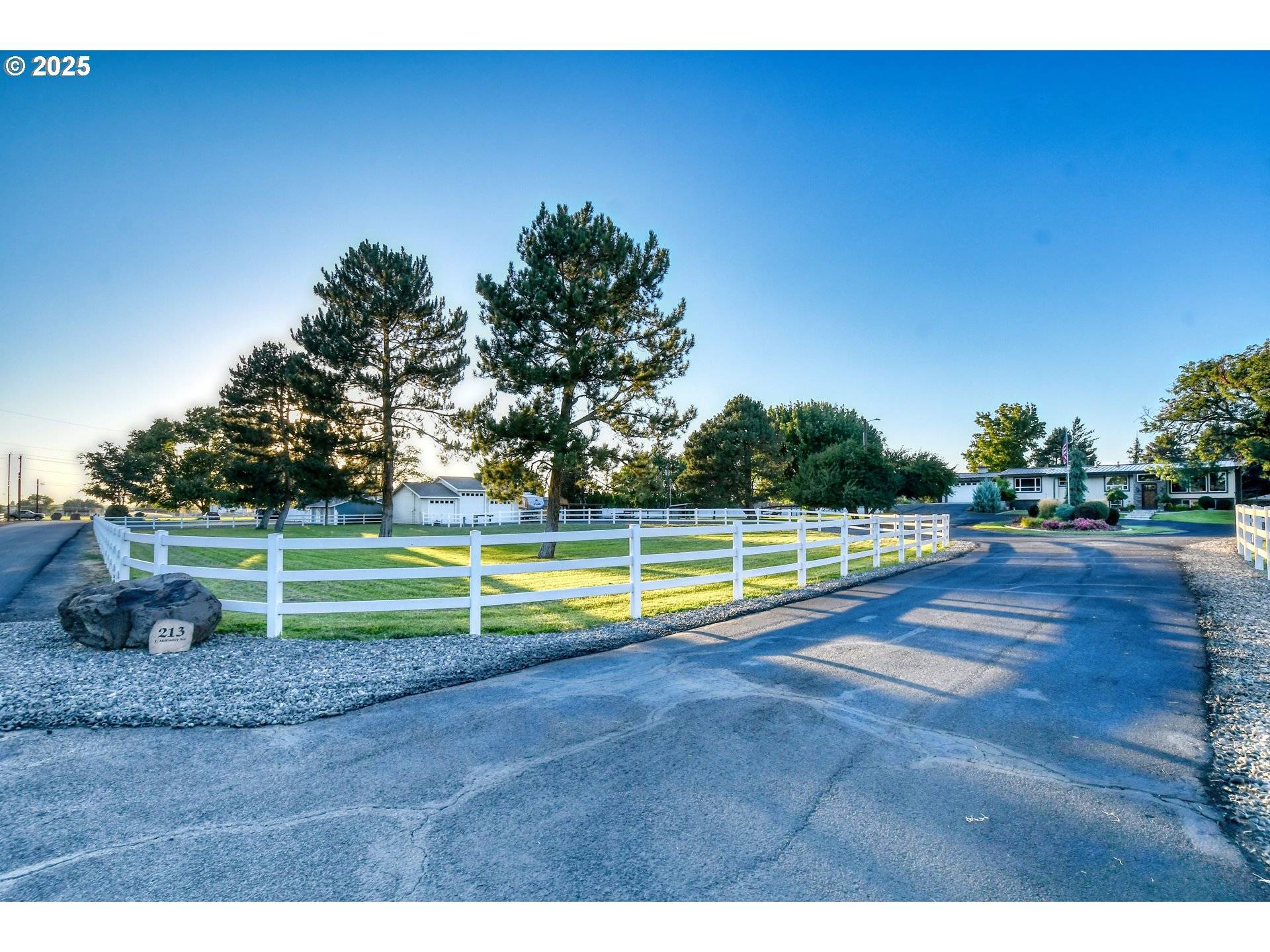 Hermiston, OR 97838,213 E MCKINNEY AVE