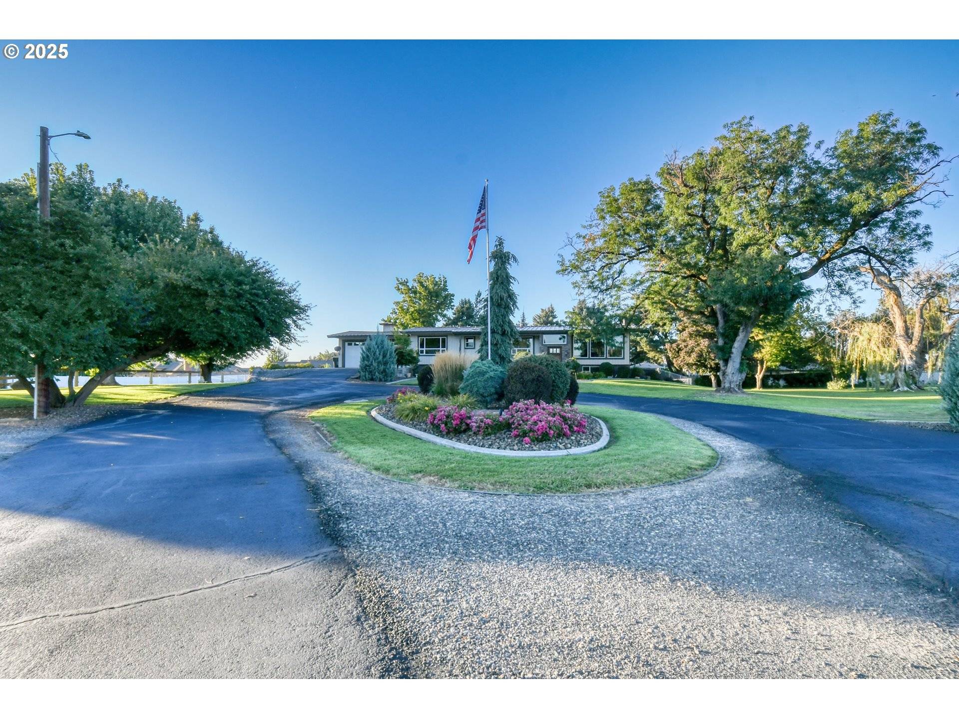 Hermiston, OR 97838,213 E MCKINNEY AVE