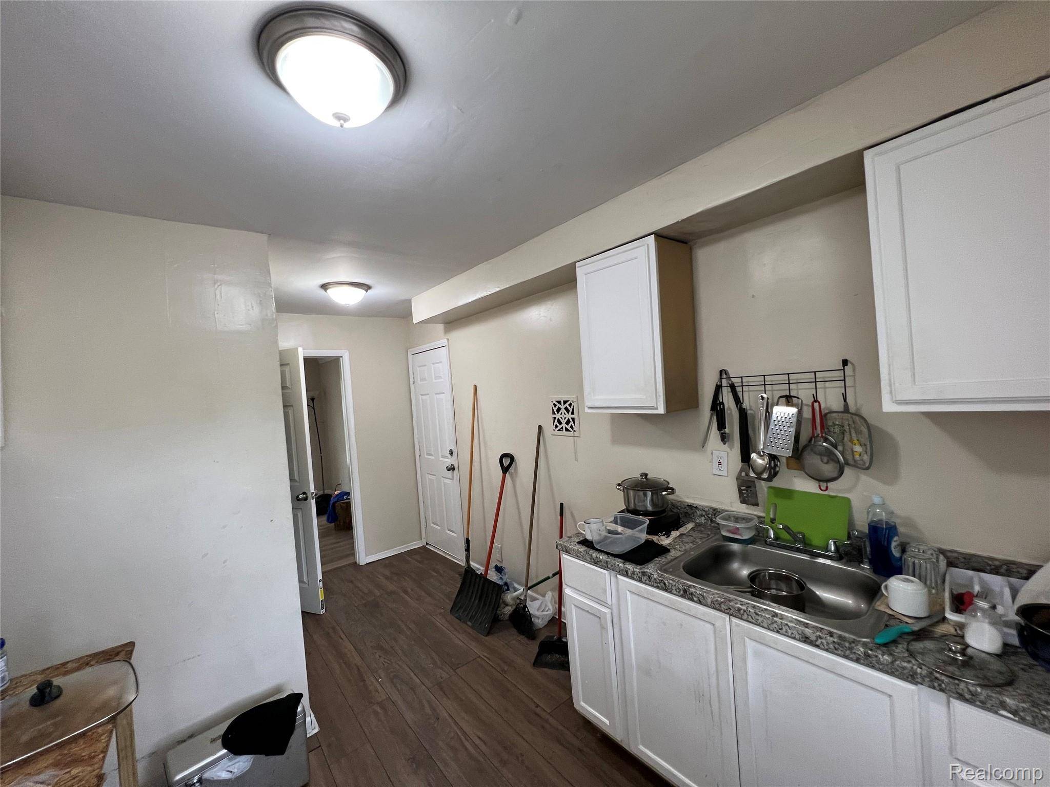 Detroit, MI 48224,11106 Nottingham RD