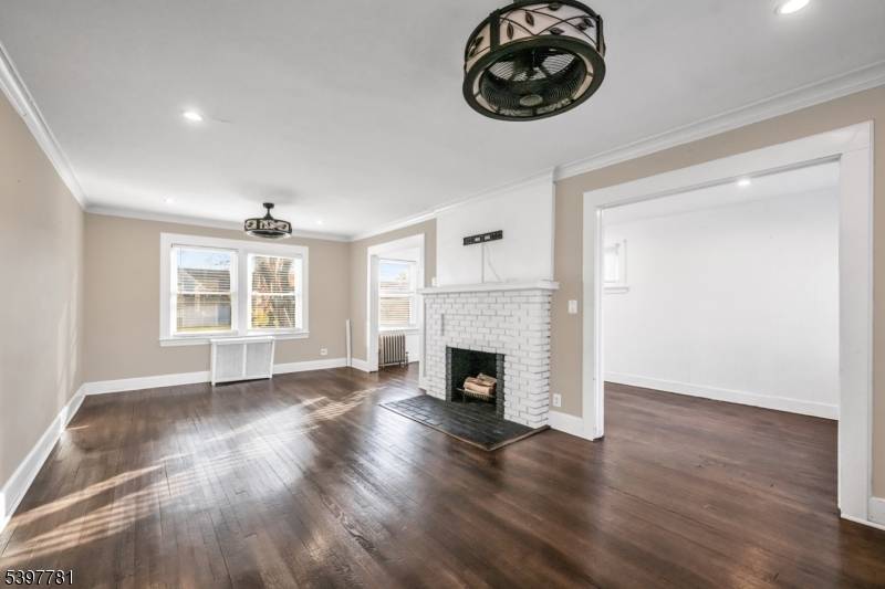 Roselle Boro, NJ 07203,114 E 5th Ave