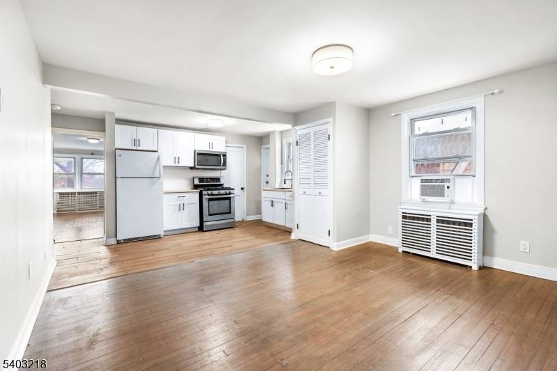 Maplewood Twp., NJ 07040,26 Van Ness Terrace