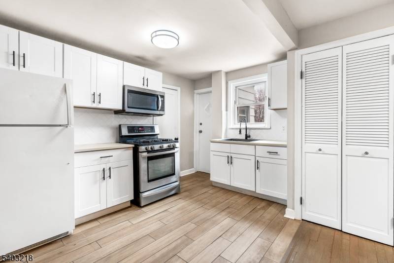 Maplewood Twp., NJ 07040,26 Van Ness Terrace