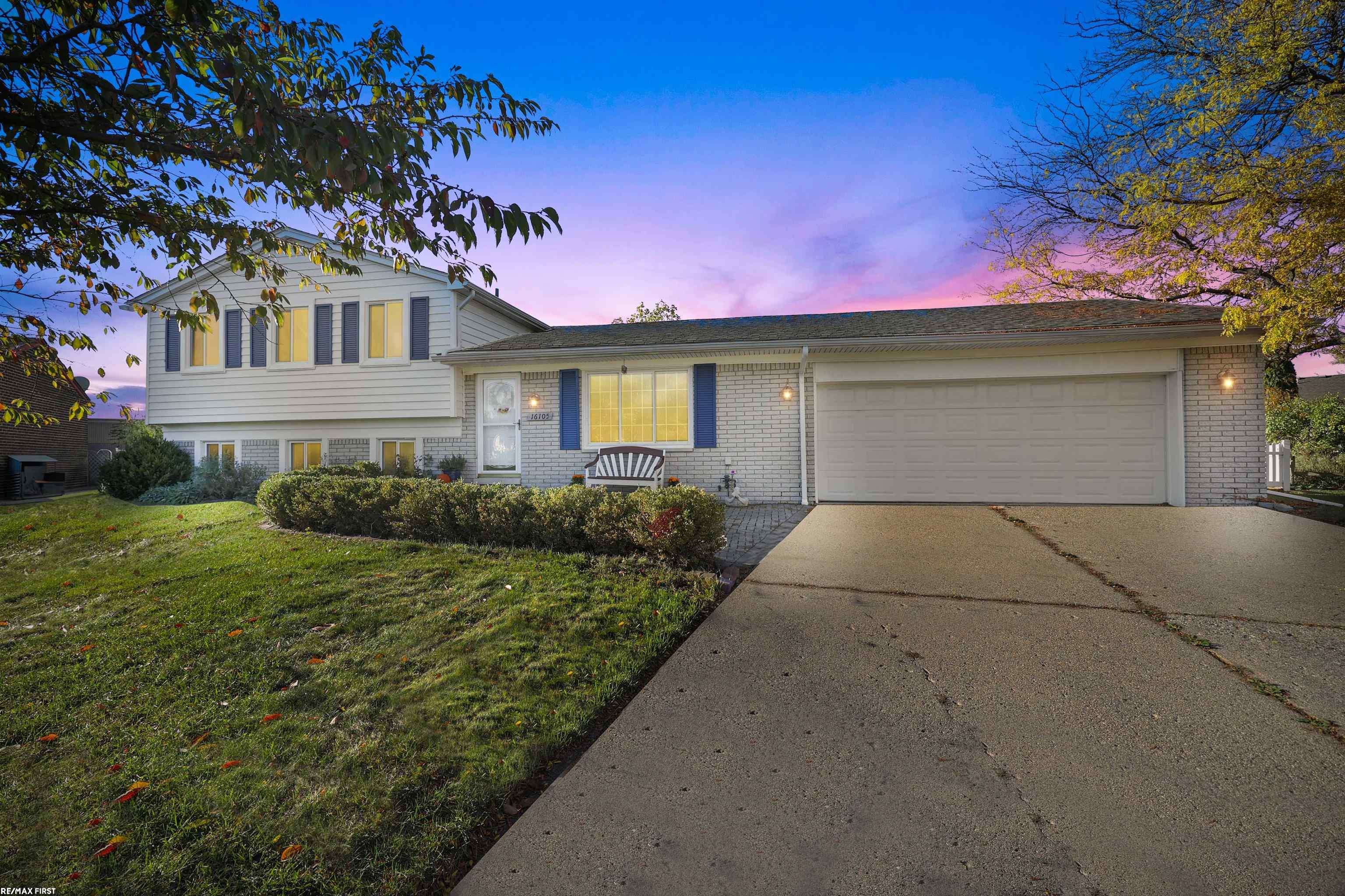 Macomb, MI 48044,16105 Watson DR