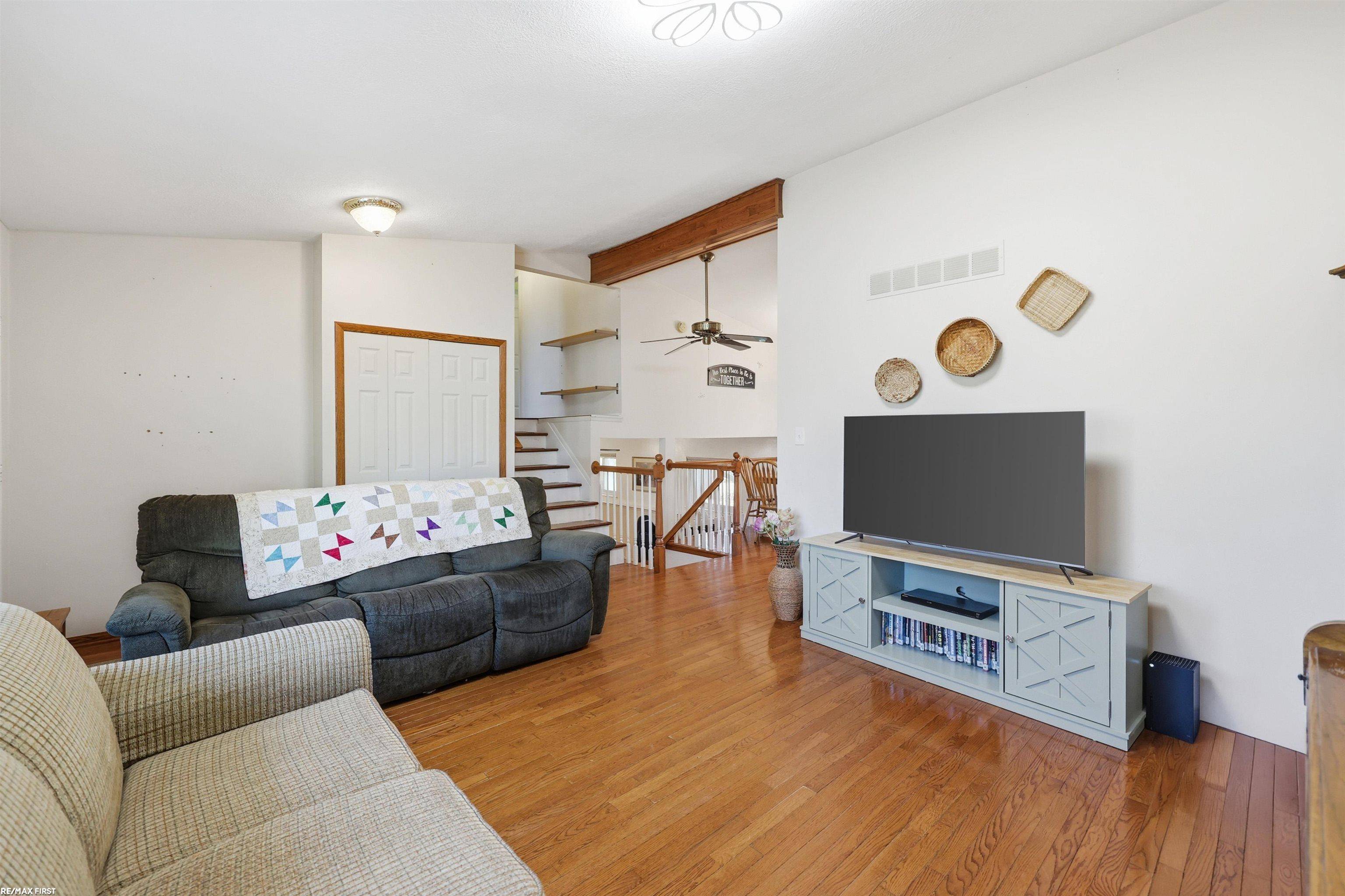 Macomb, MI 48044,16105 Watson DR