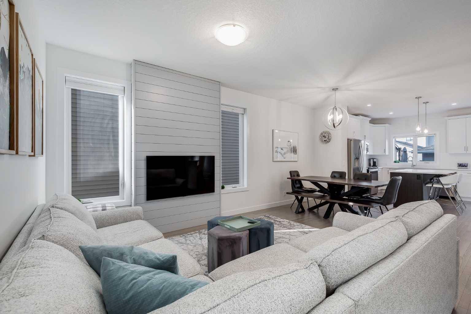 Airdrie, AB T4B 5G1,629 Reynolds CRES SW