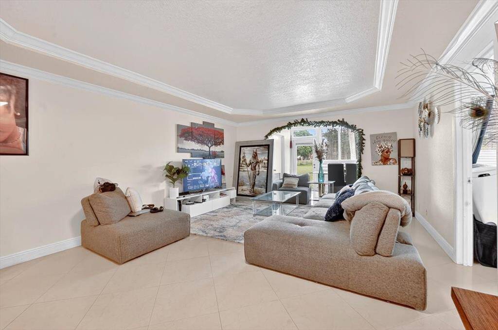 Margate, FL 33063,950 NW 80th Ave #106