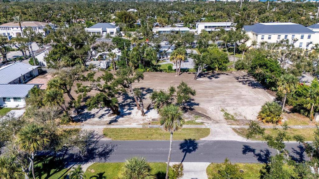 Vero Beach, FL 32963,641 Azalea