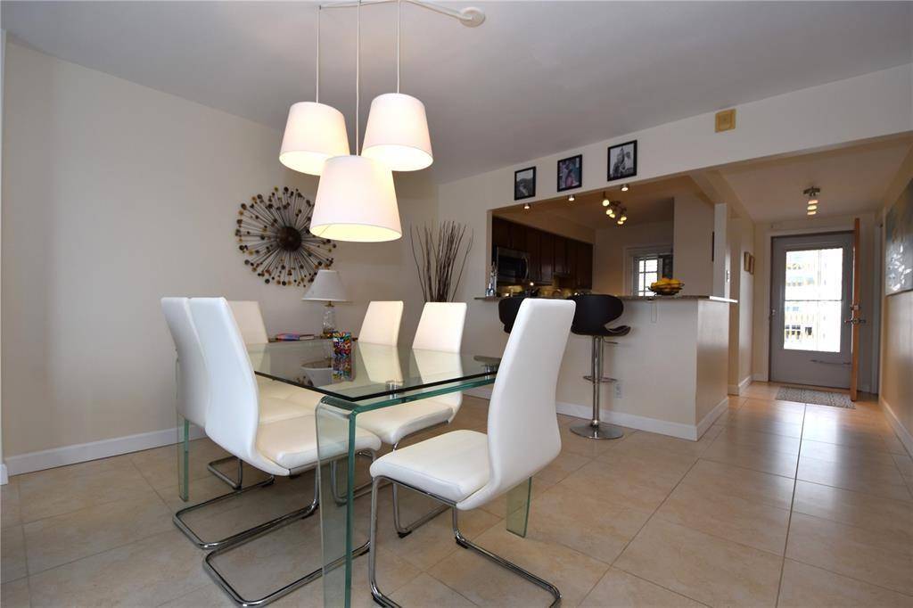 Hallandale Beach, FL 33009,400 Golden Isles Dr #65