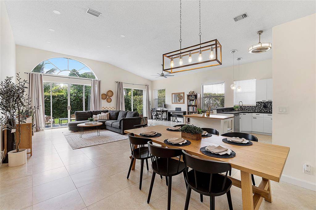 Coral Springs, FL 33076,10650 NW 48th St