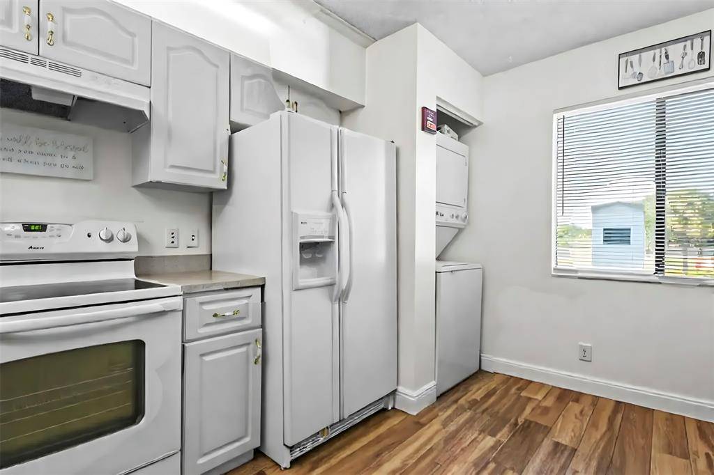 Pompano Beach, FL 33068,7951 Southgate Blvd #10F