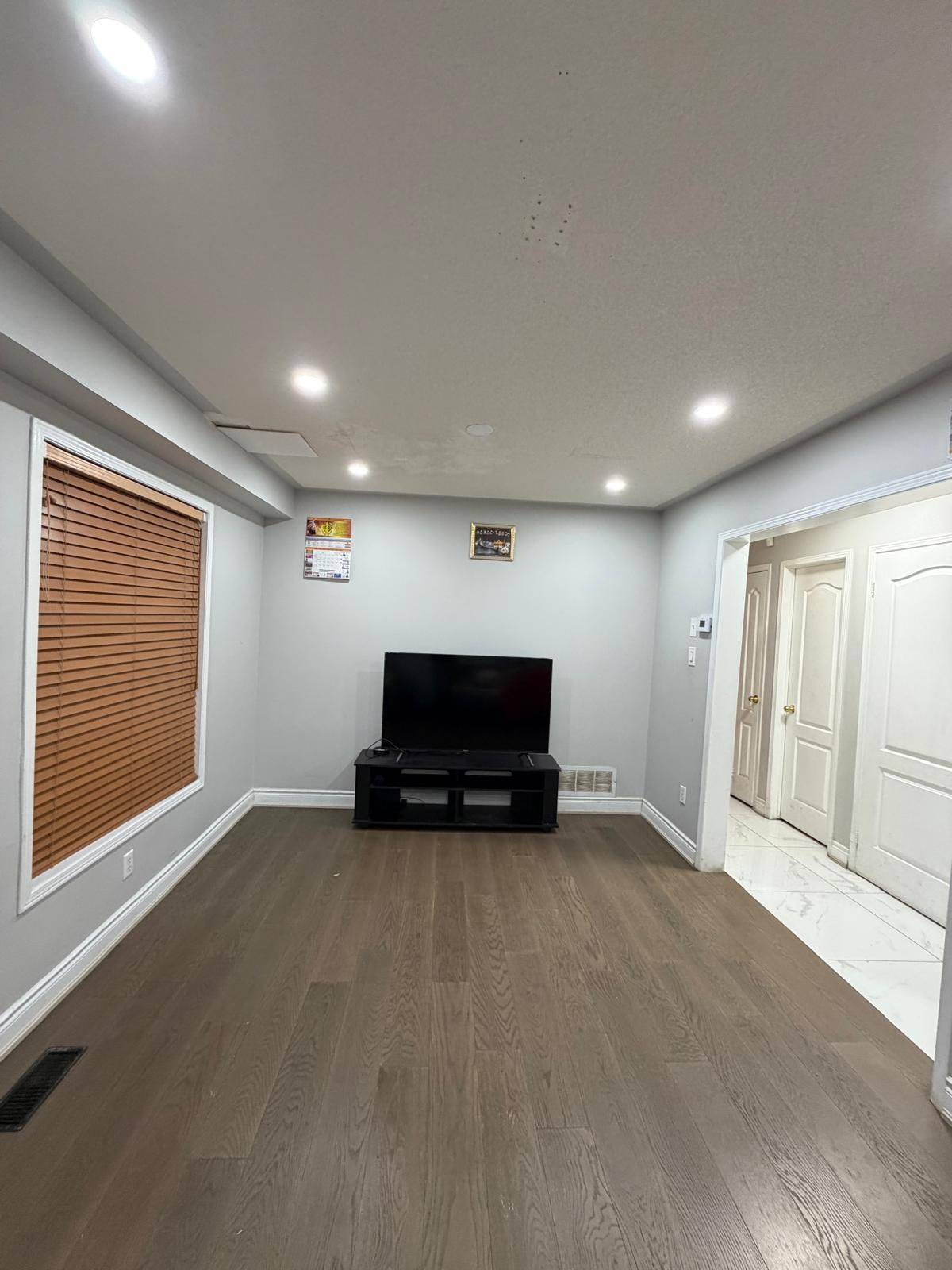 Brampton, ON L6R 1W8,59 LARKSPUR RD E