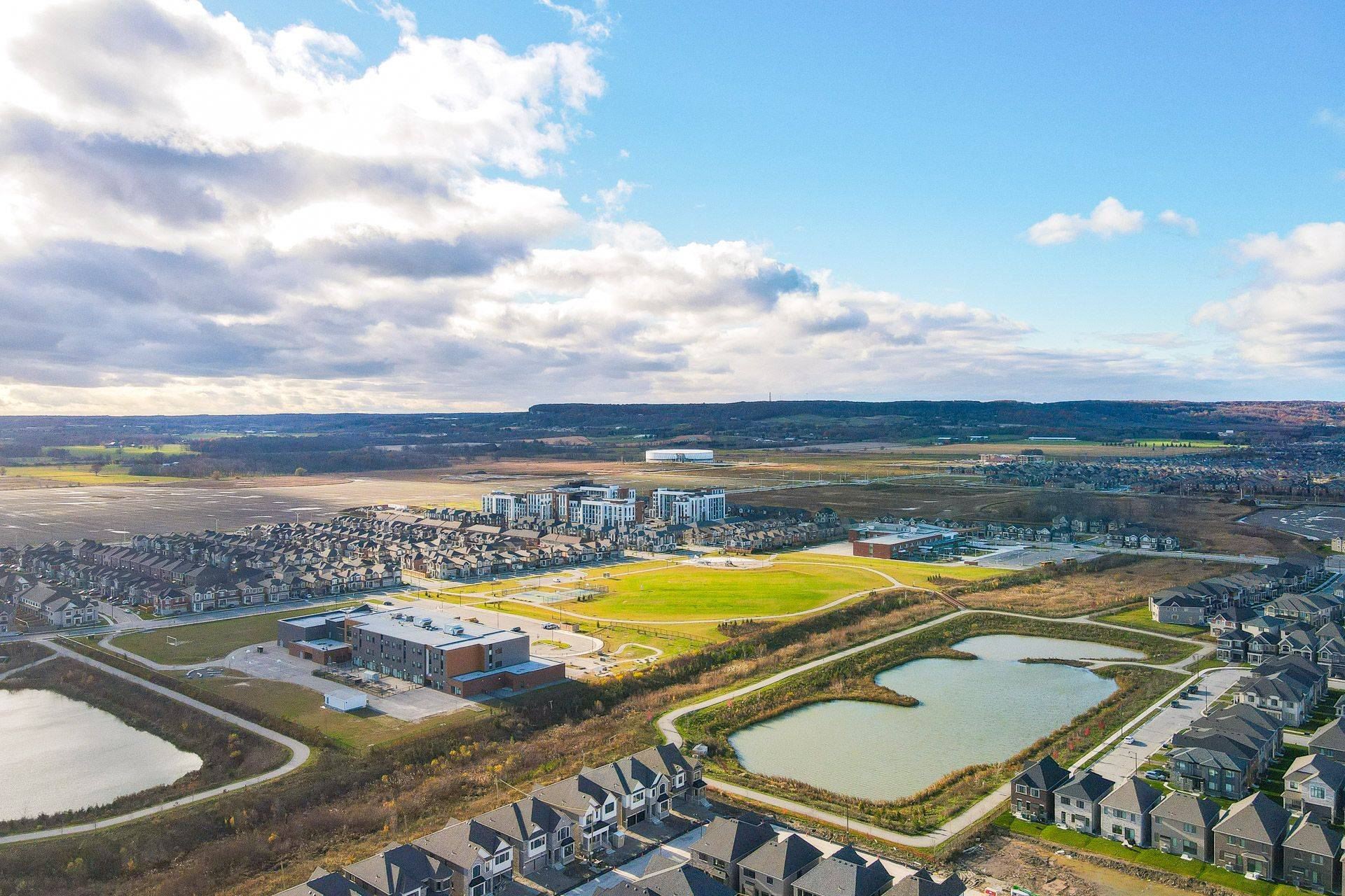 Milton, ON L9E 2G5,1473 Savoline BLVD