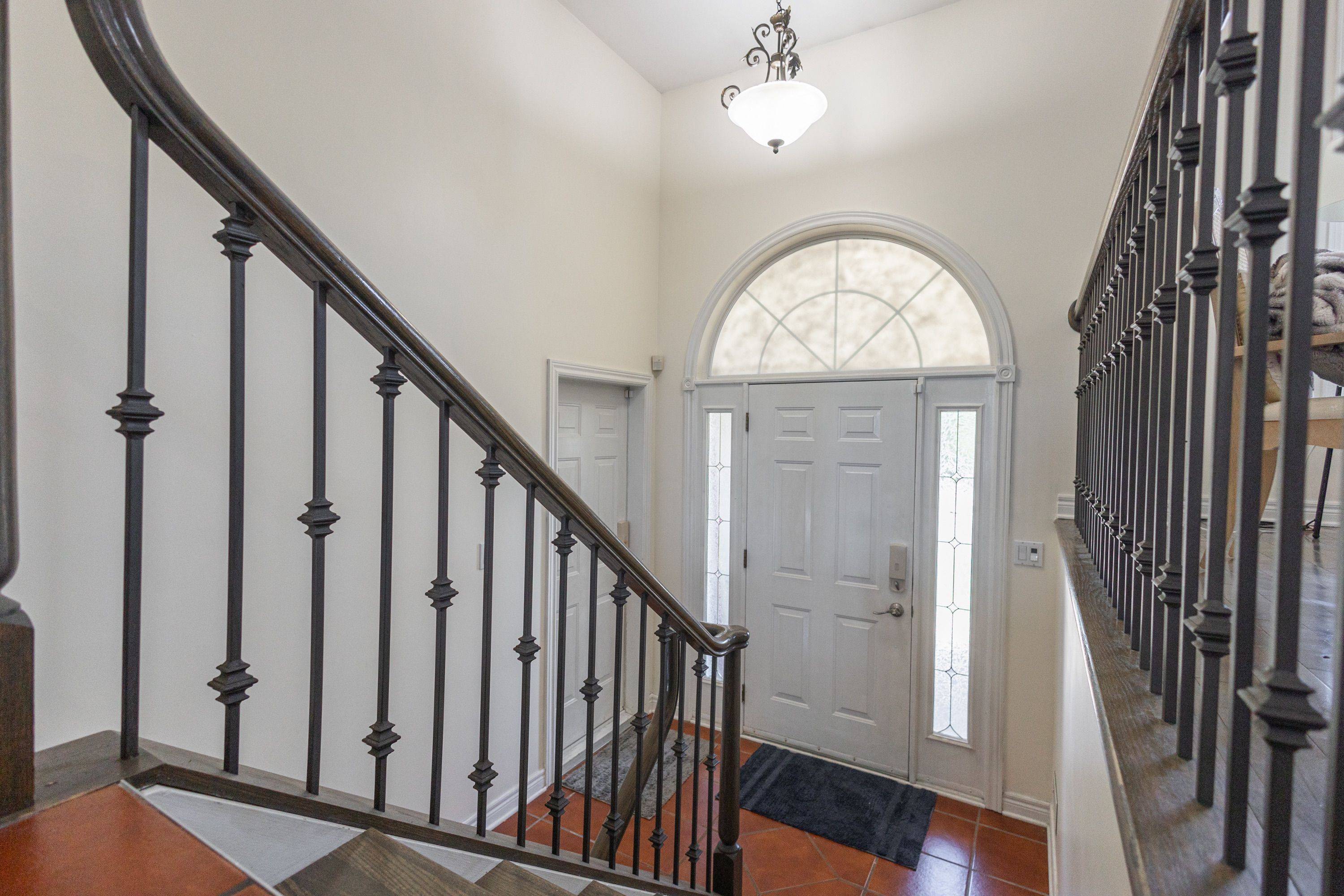 Niagara Falls, ON L2H 3K5,8207 Beaver Glen DR