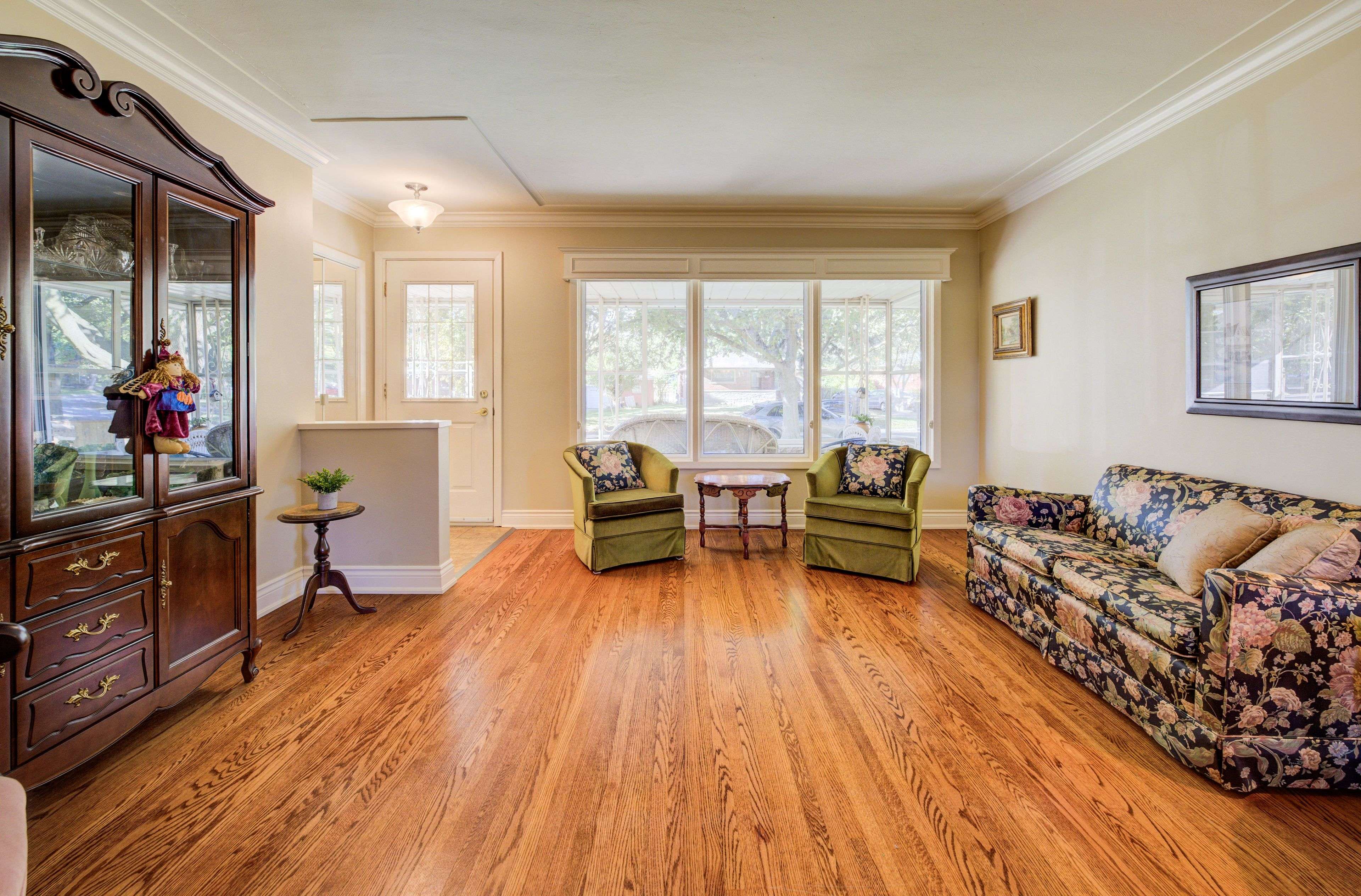 Kitchener, ON N2C 1L9,116 Boniface AVE