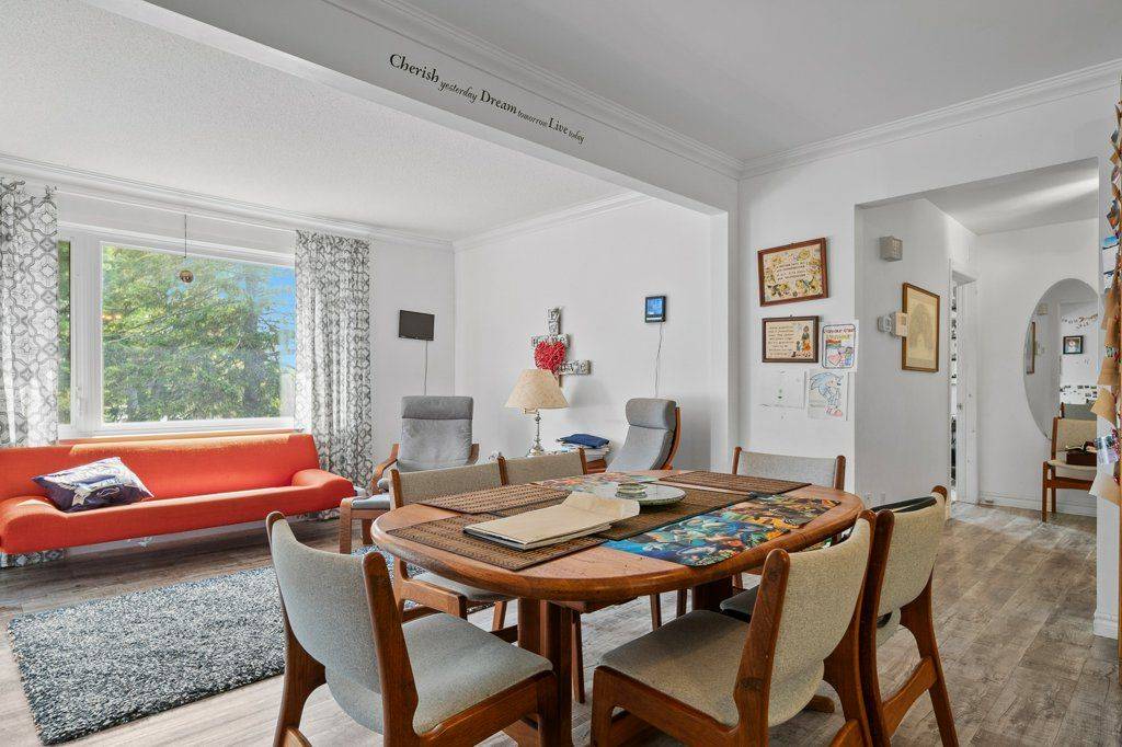 Greater Napanee, ON K7R 2B7,400 Dundas ST W