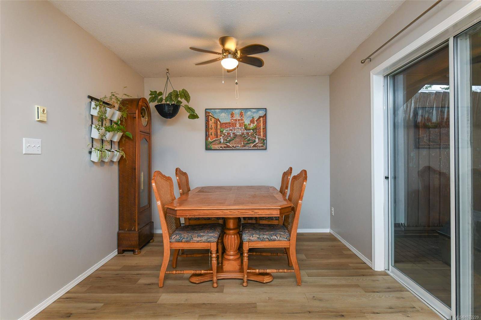 Courtenay, BC V9N 3M7,2215 Willemar Ave #B