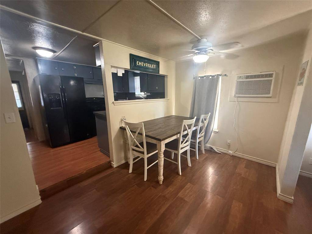 Groesbeck, TX 76642,511 W Navasota Street