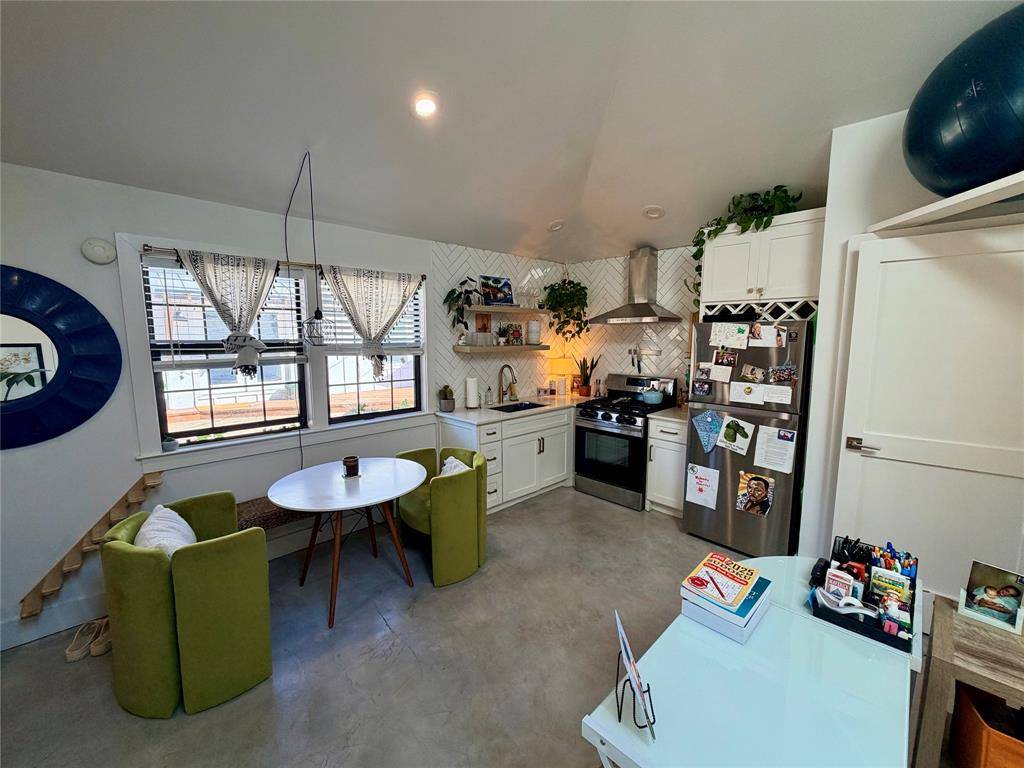 Dallas, TX 75218,315 Easton Road #B