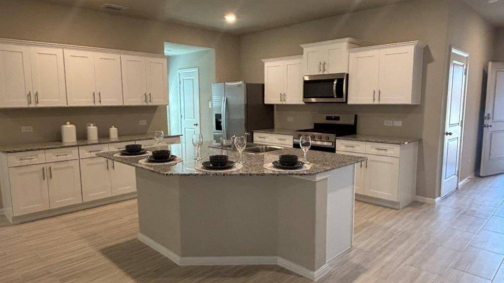 Fort Worth, TX 76108,9465 MINT HILL Drive