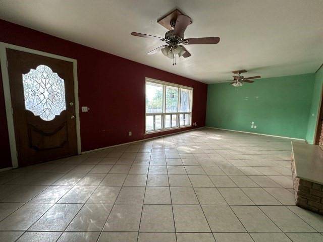 Sonora, TX 76950,107 Manor Street