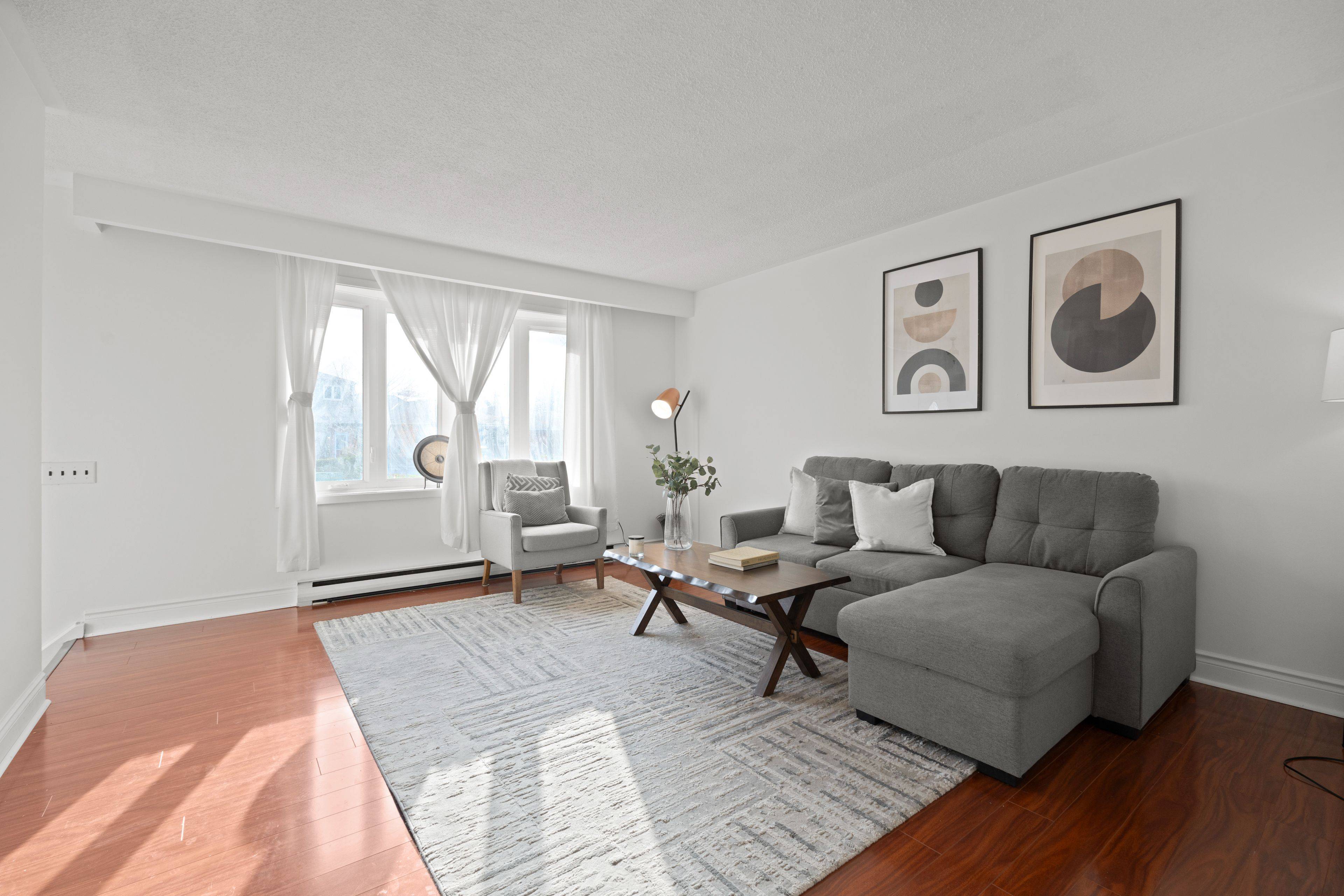 Oshawa, ON L1J 3T8,269 Kinmount CRES