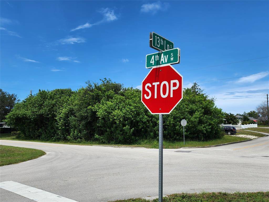 Vero Beach, FL 32962,1330 SW 4th Ave