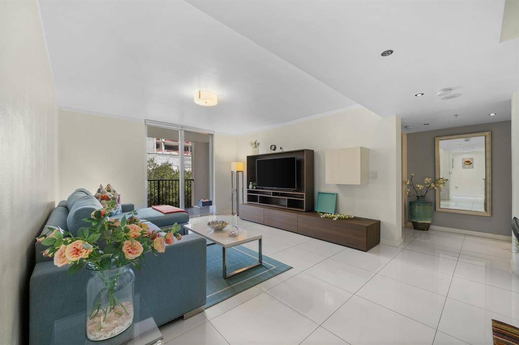 Fort Lauderdale, FL 33301,520 SE 5th Ave #2406