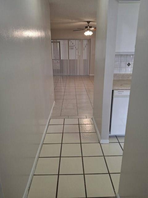 Pompano Beach, FL 33069,714 Gardens Dr #106