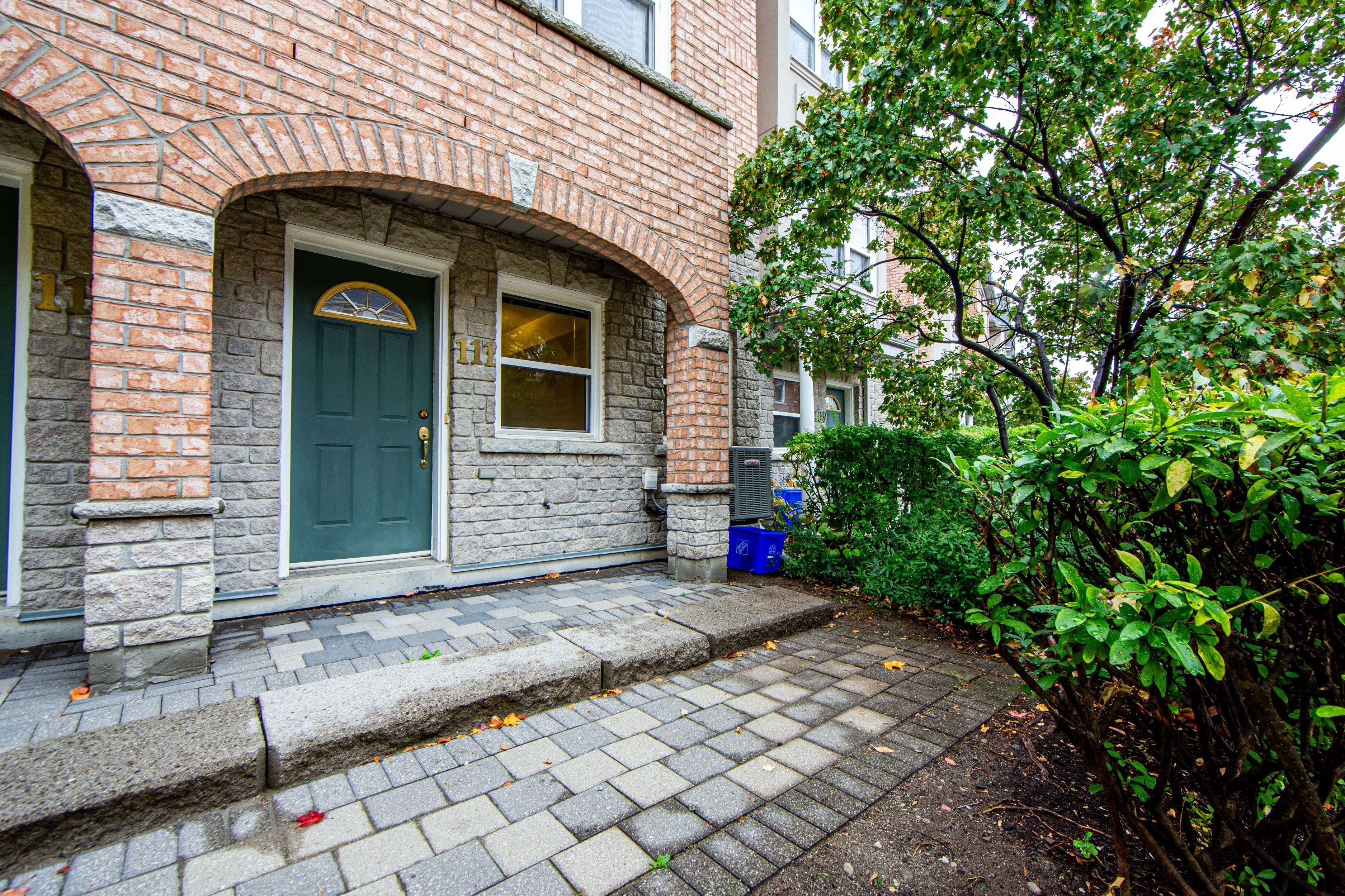 Markham, ON L3T 7V5,111 Pond DR