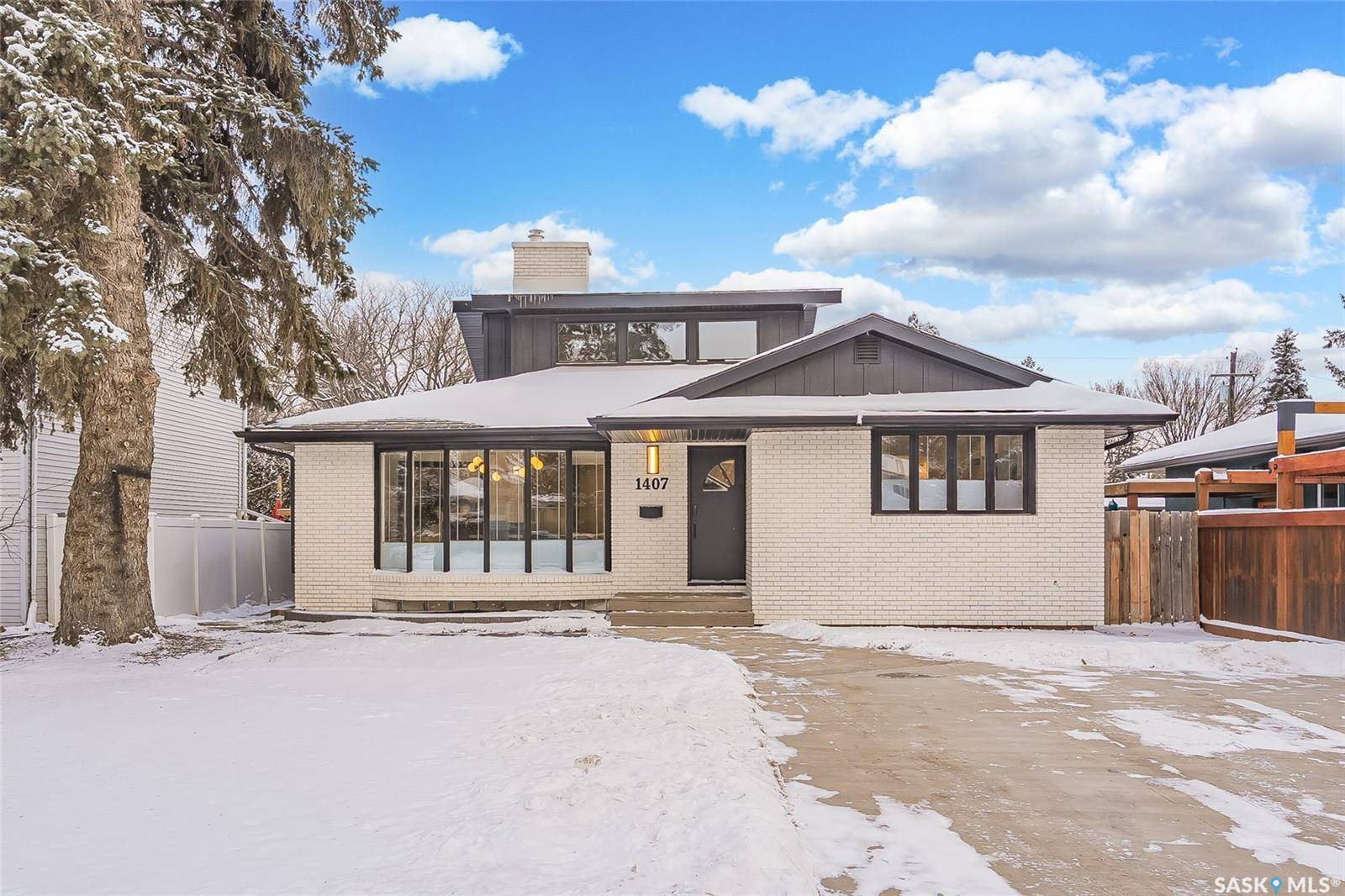 Saskatoon, SK S7H 0C7,1407 13th STREET E