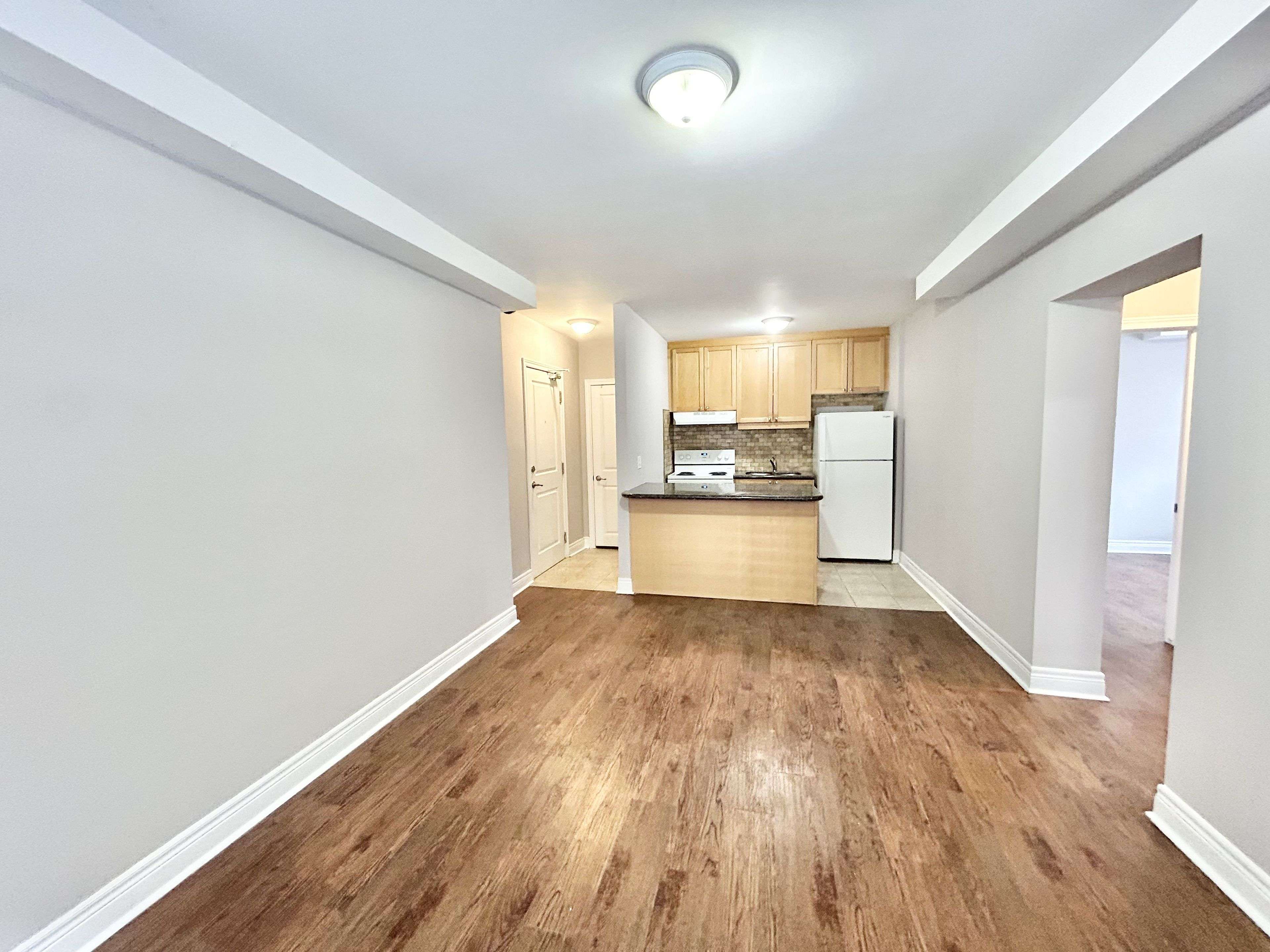 Toronto W06, ON M8V 3P9,90 Twenty Fifth ST #12