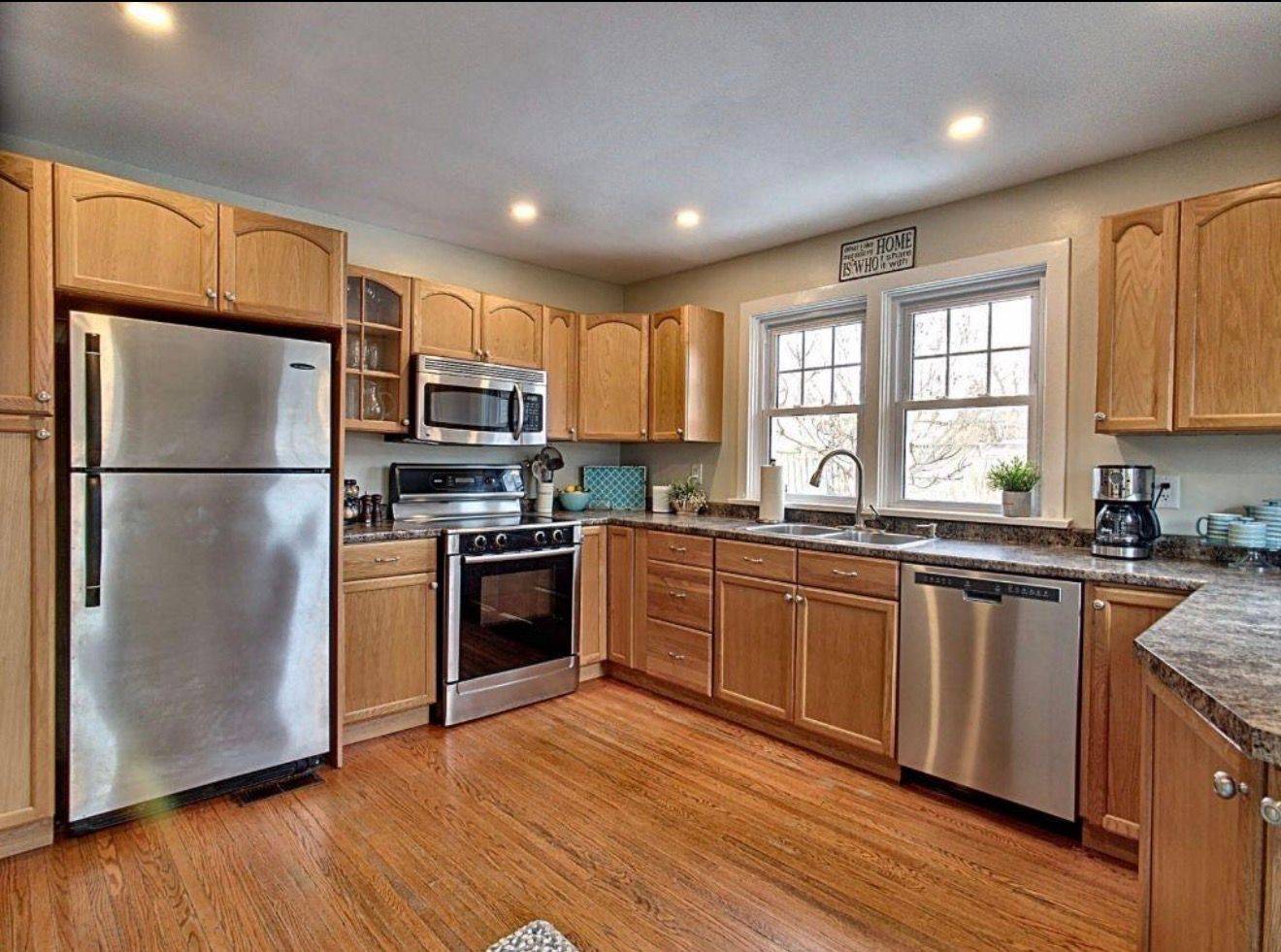 Niagara Falls, ON L2G 4J2,6226 Pine Grove AVE