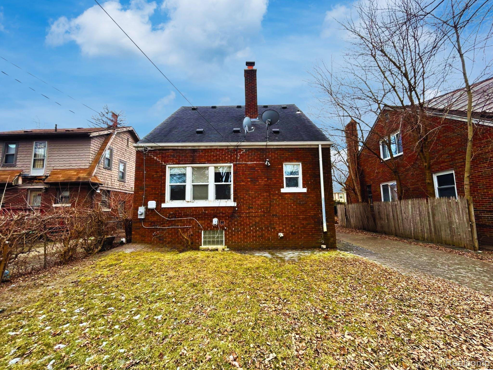 Detroit, MI 48213,14303 ROSEMARY ST