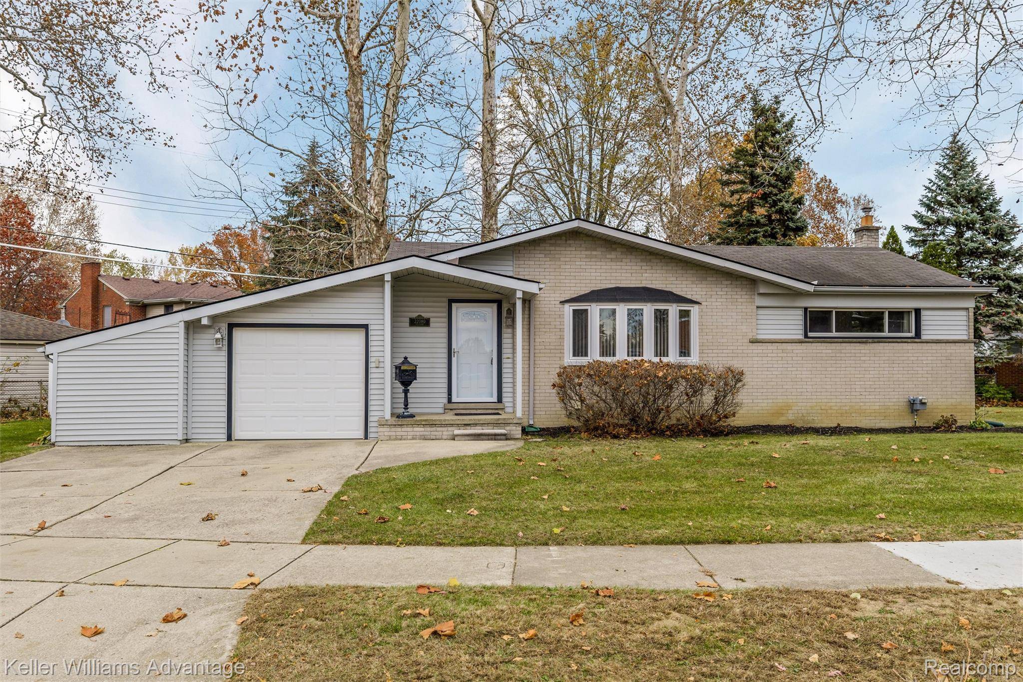 Livonia, MI 48150,32080 Delaware ST