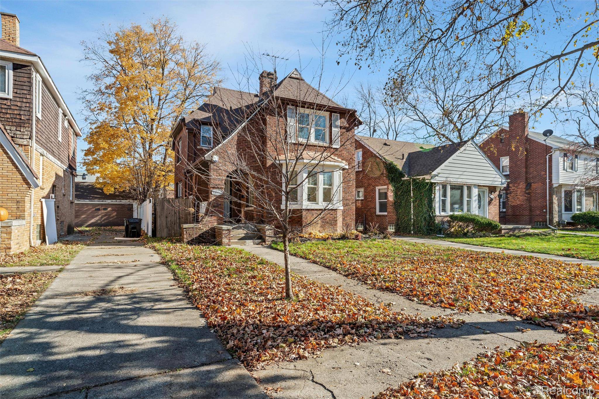 Detroit, MI 48223,14142 Penrod ST