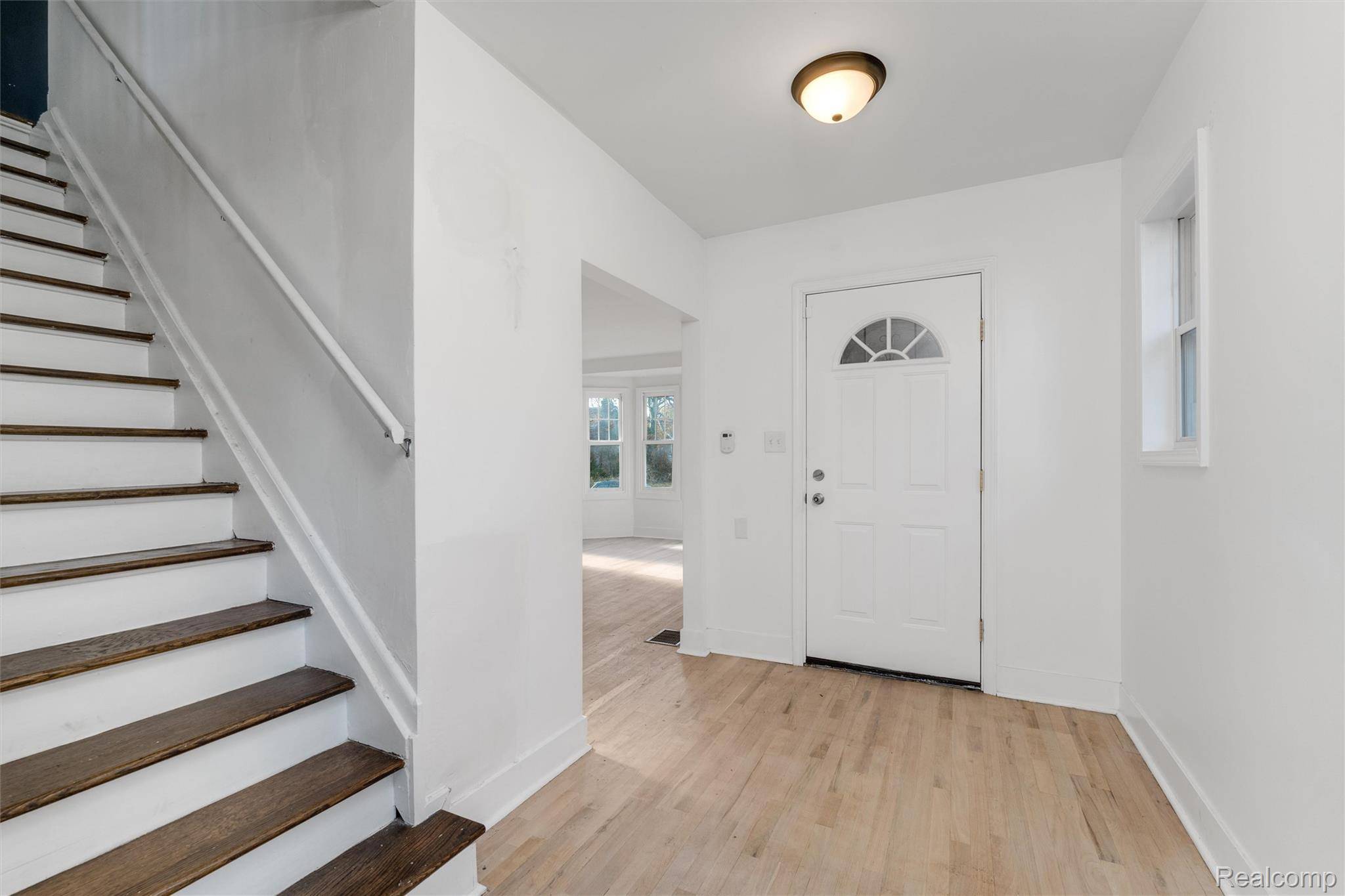 Detroit, MI 48223,14142 Penrod ST