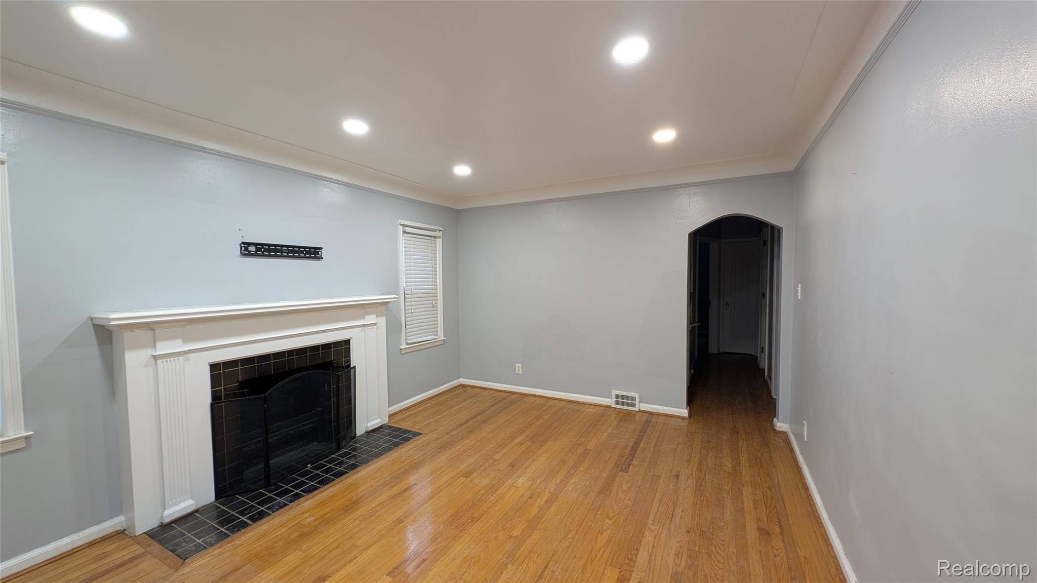 Detroit, MI 48235,17560 Tracey ST