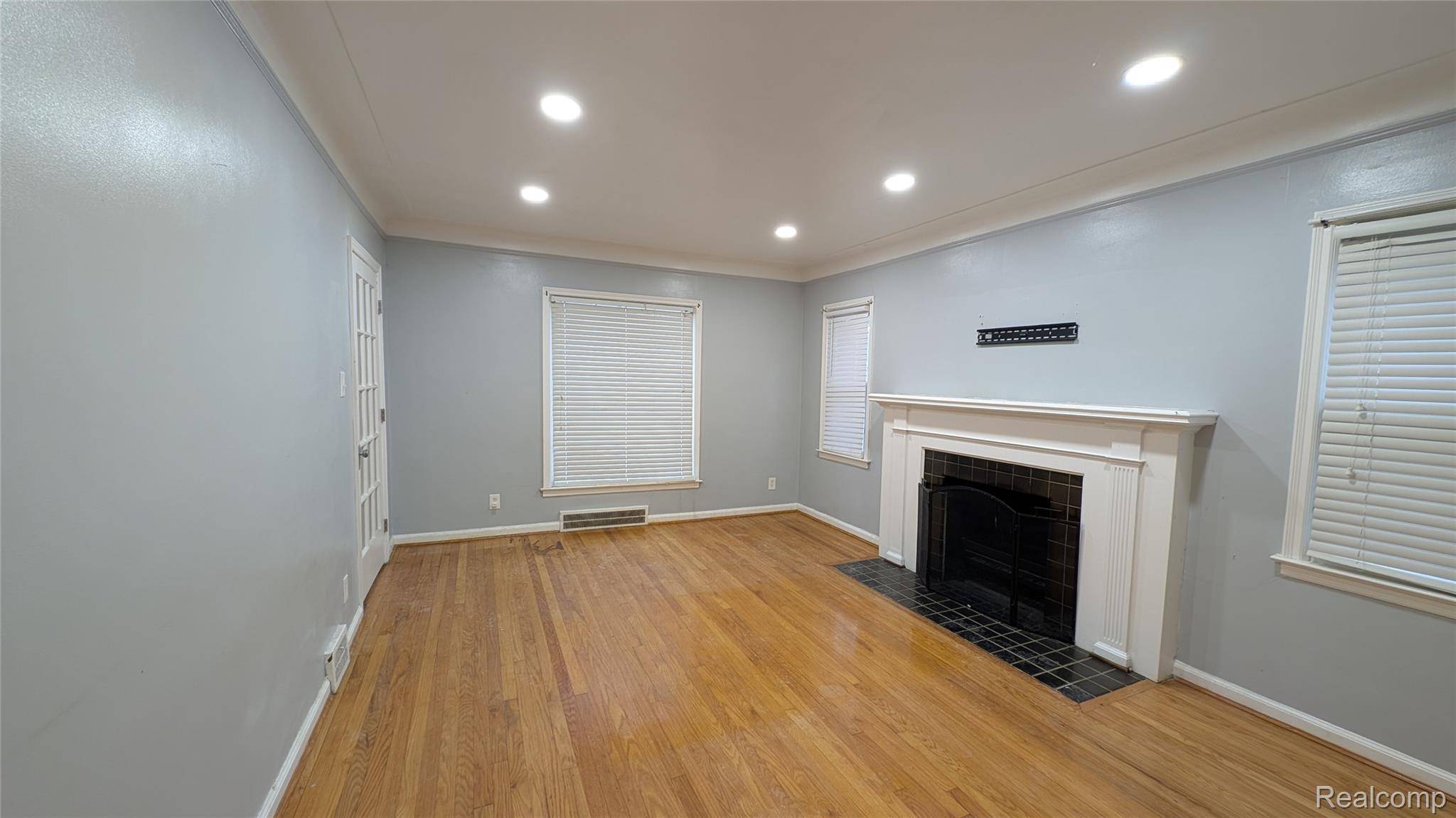 Detroit, MI 48235,17560 Tracey ST